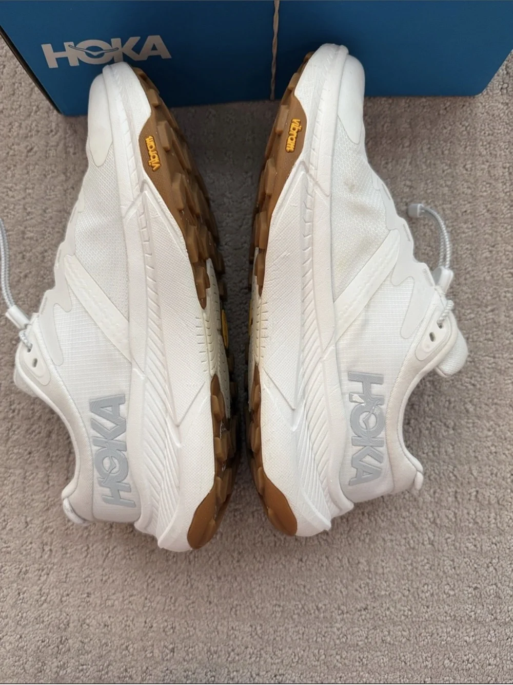 Hoka White Transport with Quick-Pull Lacing